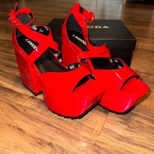 LAMODA Red Enemies Close Chunky Platform Sandals